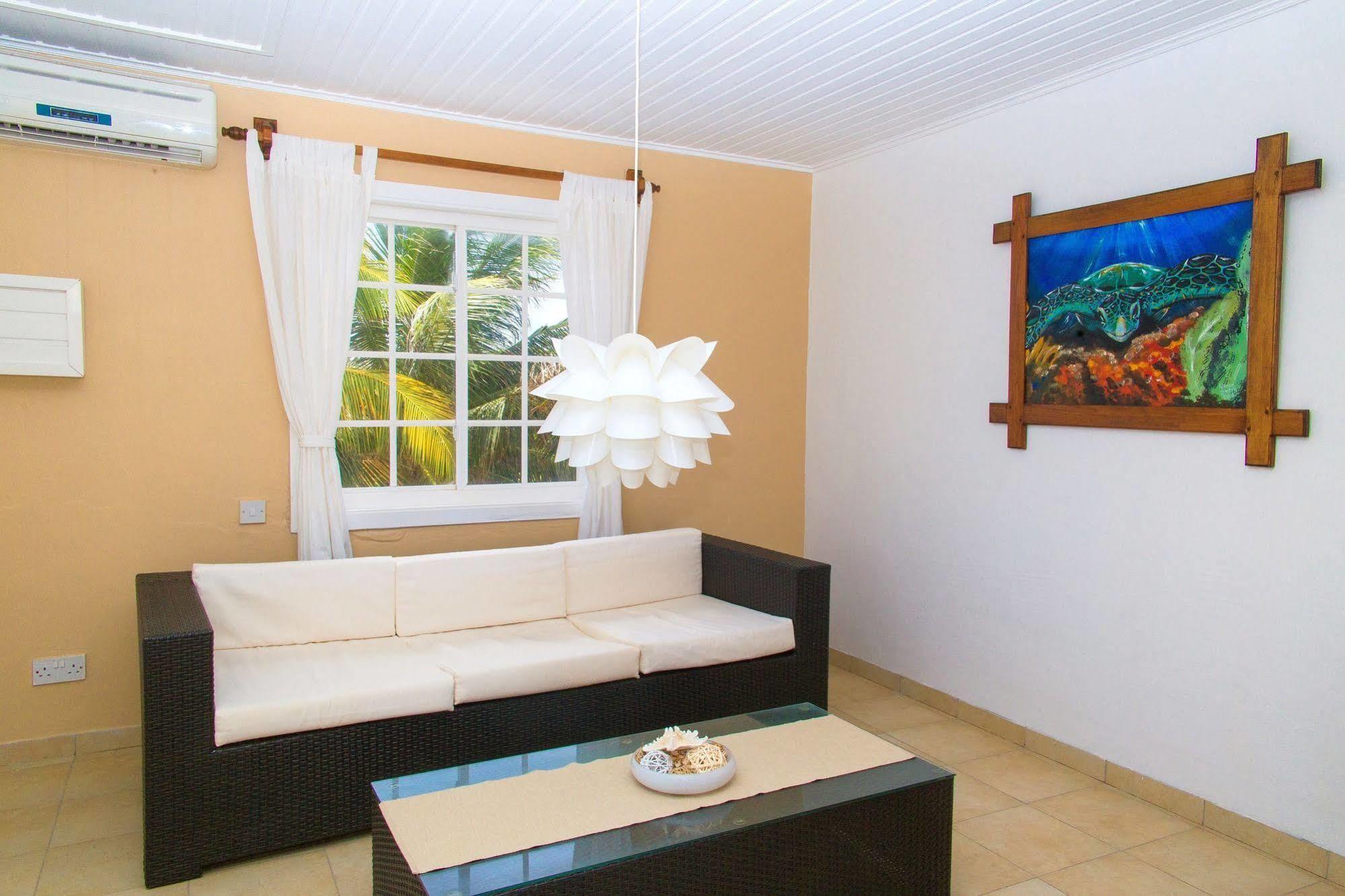 Davids Beach Hotel Клифтон Экстерьер фото