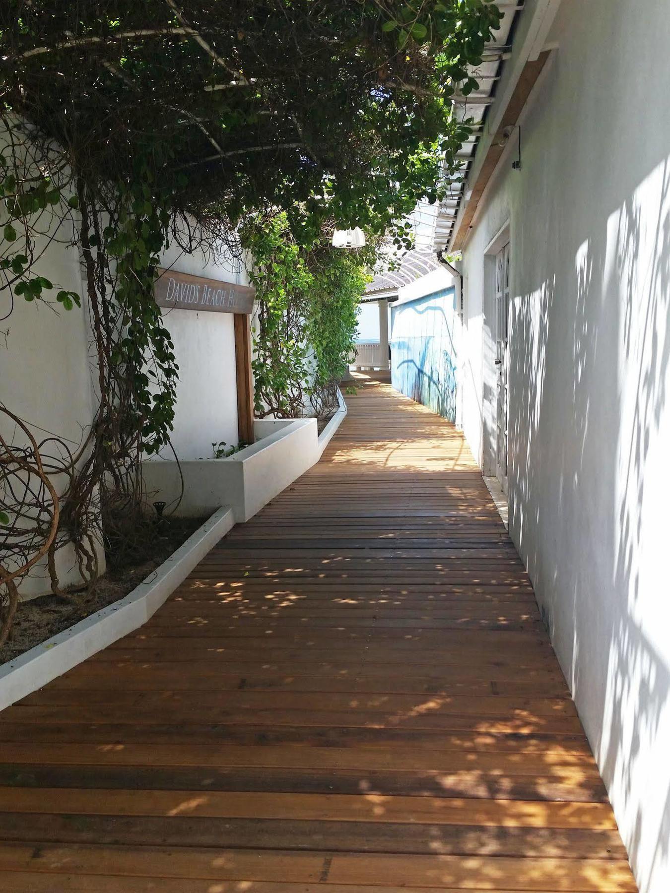 Davids Beach Hotel Клифтон Экстерьер фото