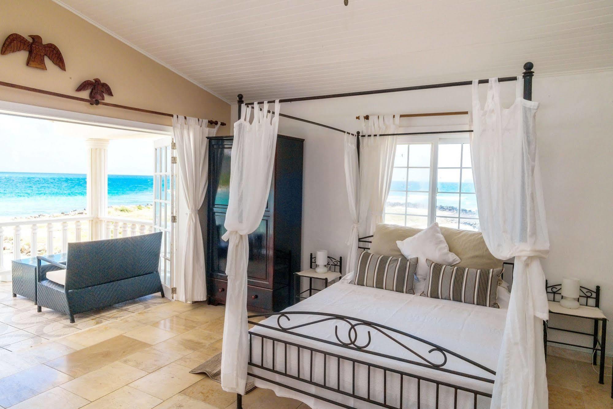 Davids Beach Hotel Клифтон Экстерьер фото